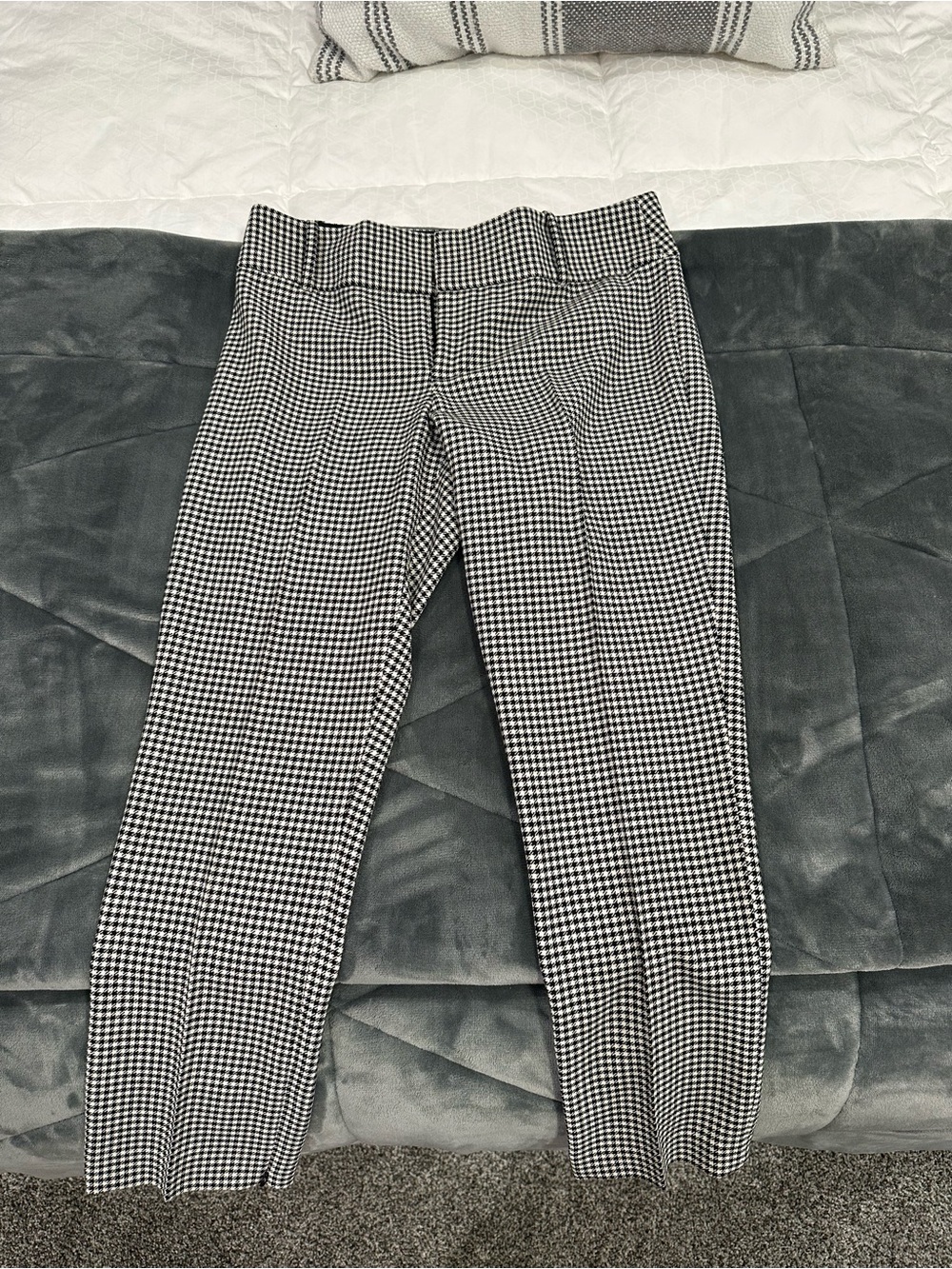 Alice + Olivia Black & White Houndstooth Trousers